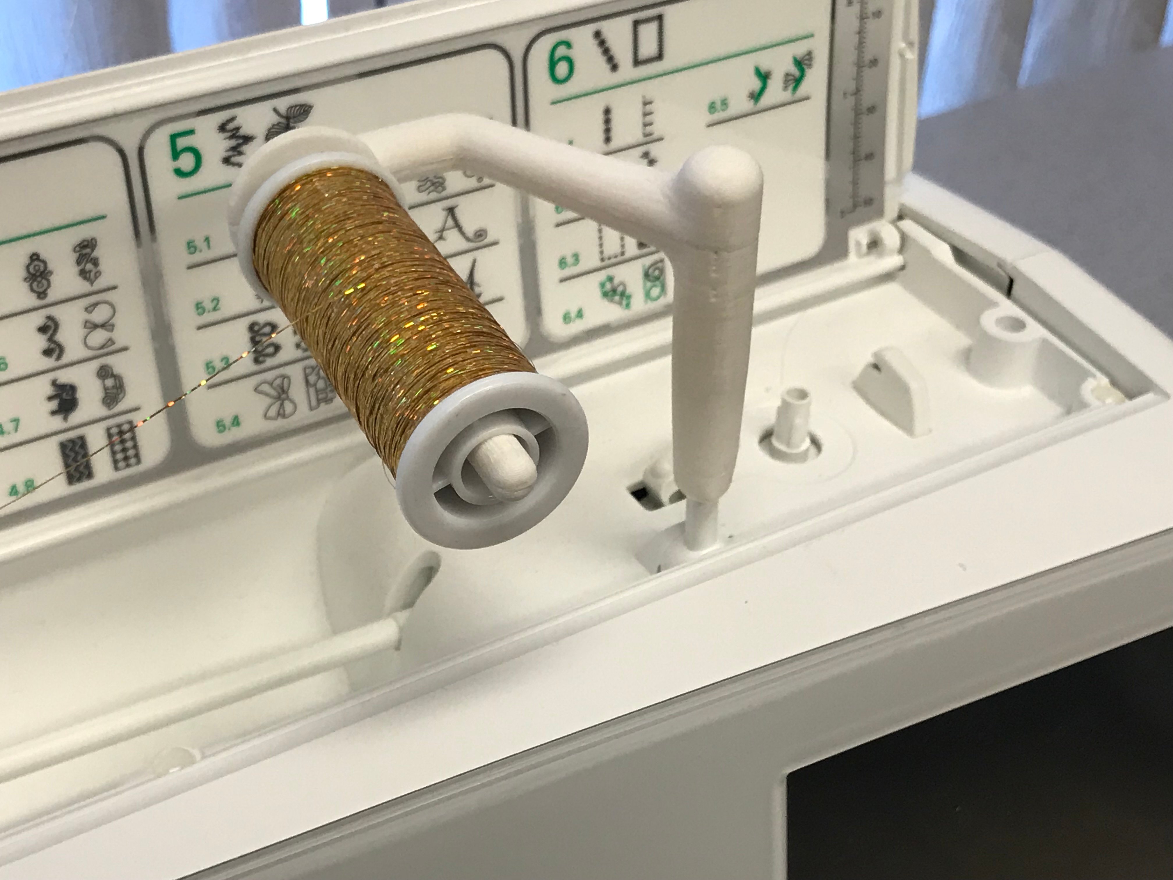 Transverse Thread Spool Holder