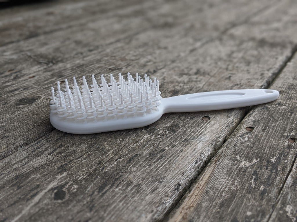 Hair Brush (with flexible bristles)