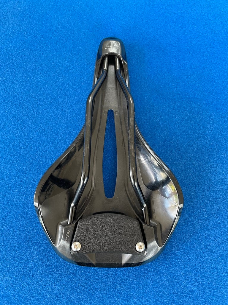 Airtag holder for Specialized Phenom SWAT saddle
