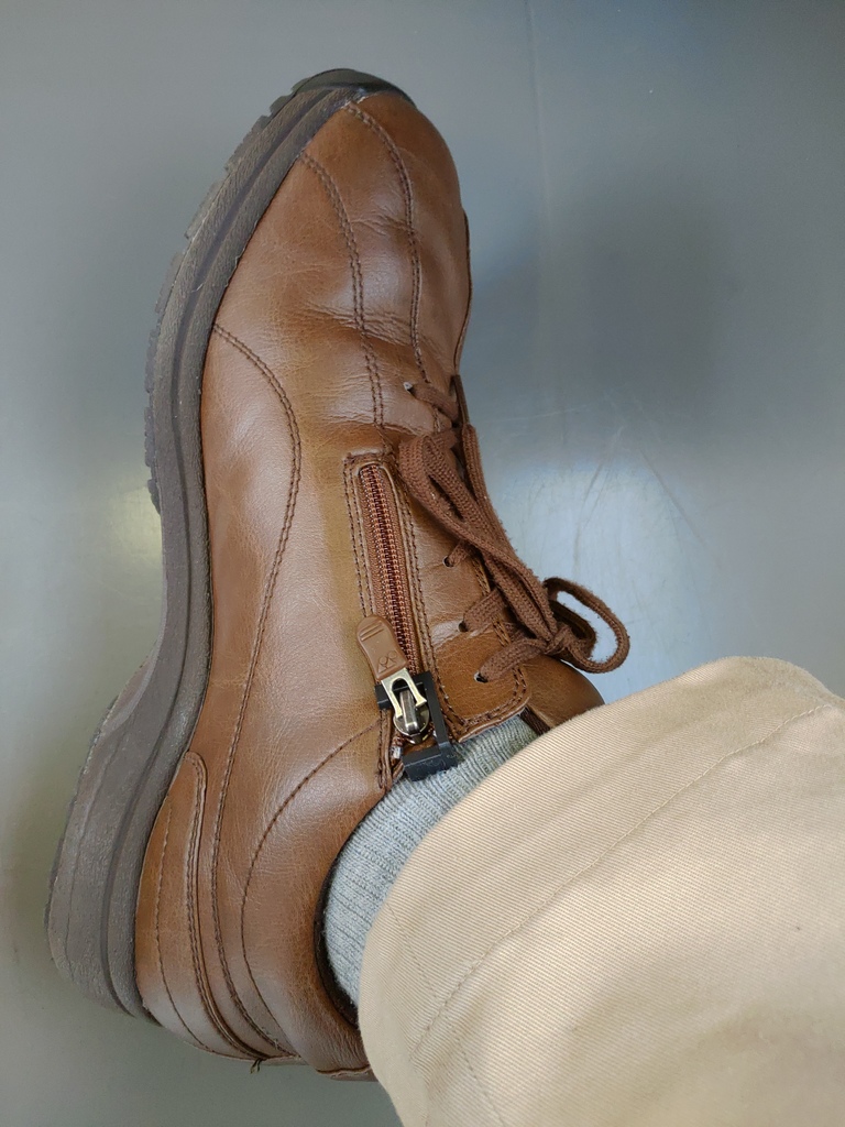 Shoes fastener stopper