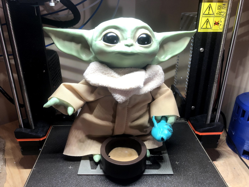 Star Wars Baby Yoda Plush Toy Stand