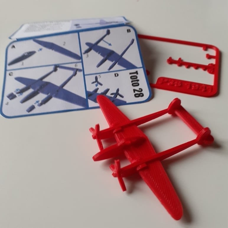 FAMOUS PLANES - P38 Lightning kit card