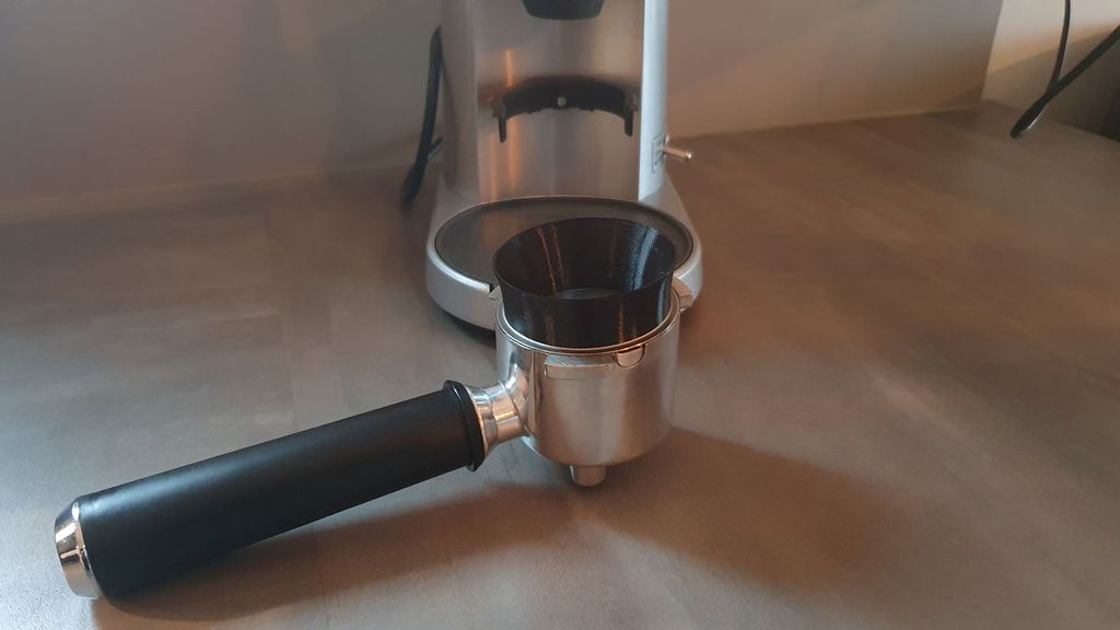 Espresso funnel for DeLonghi Dedica EC685