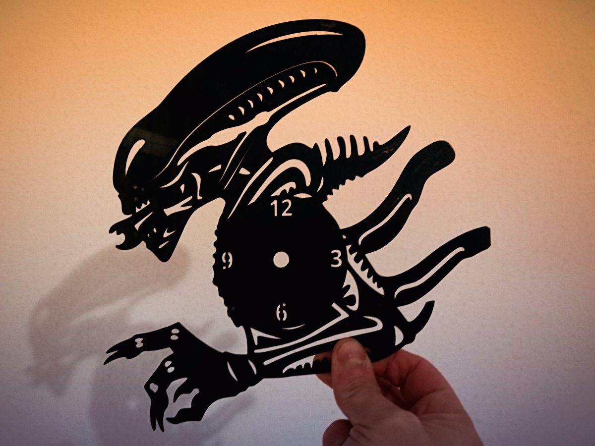 Reloj ALIEN