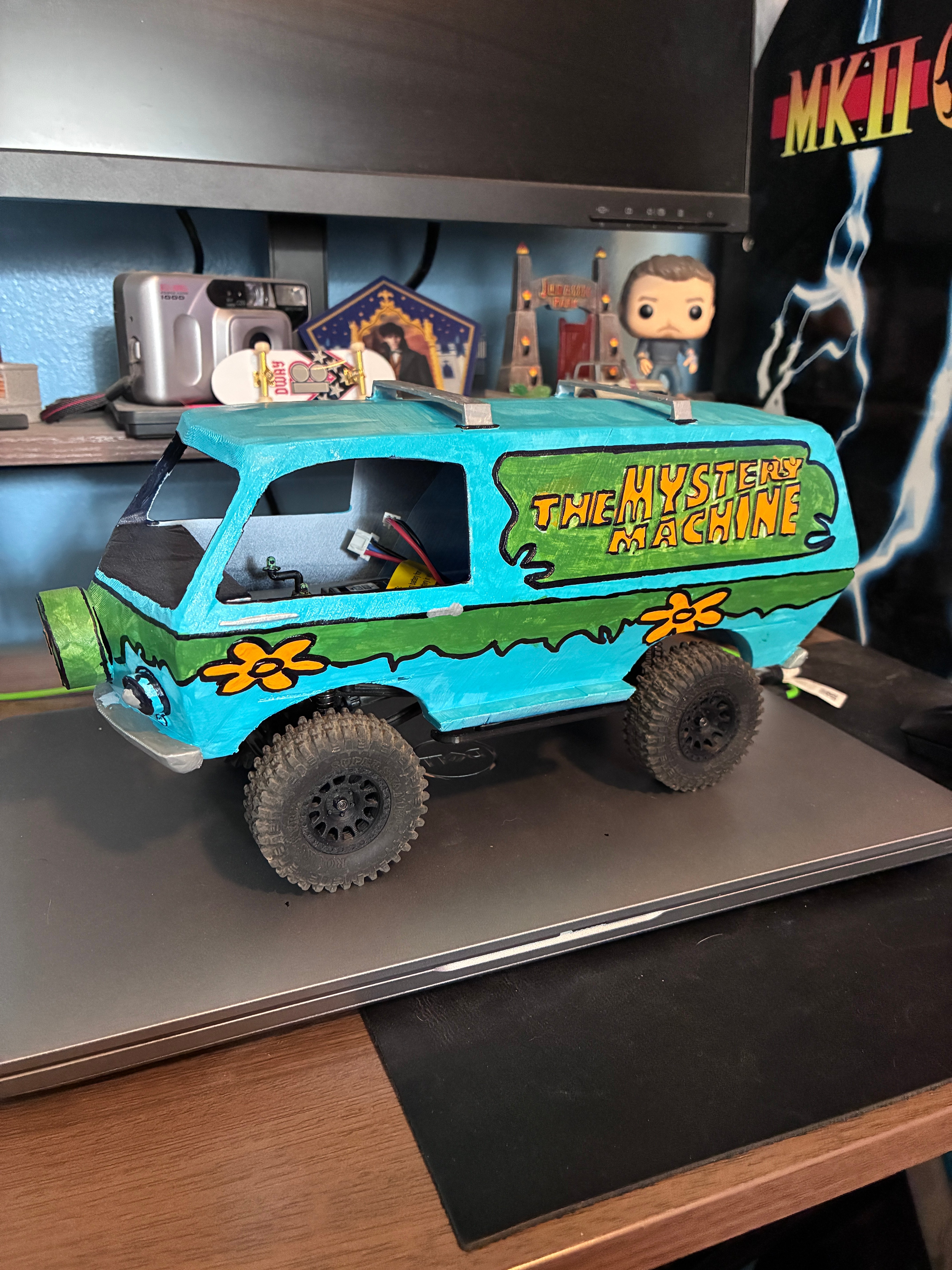 1:24 SCX24 Mystery Machine