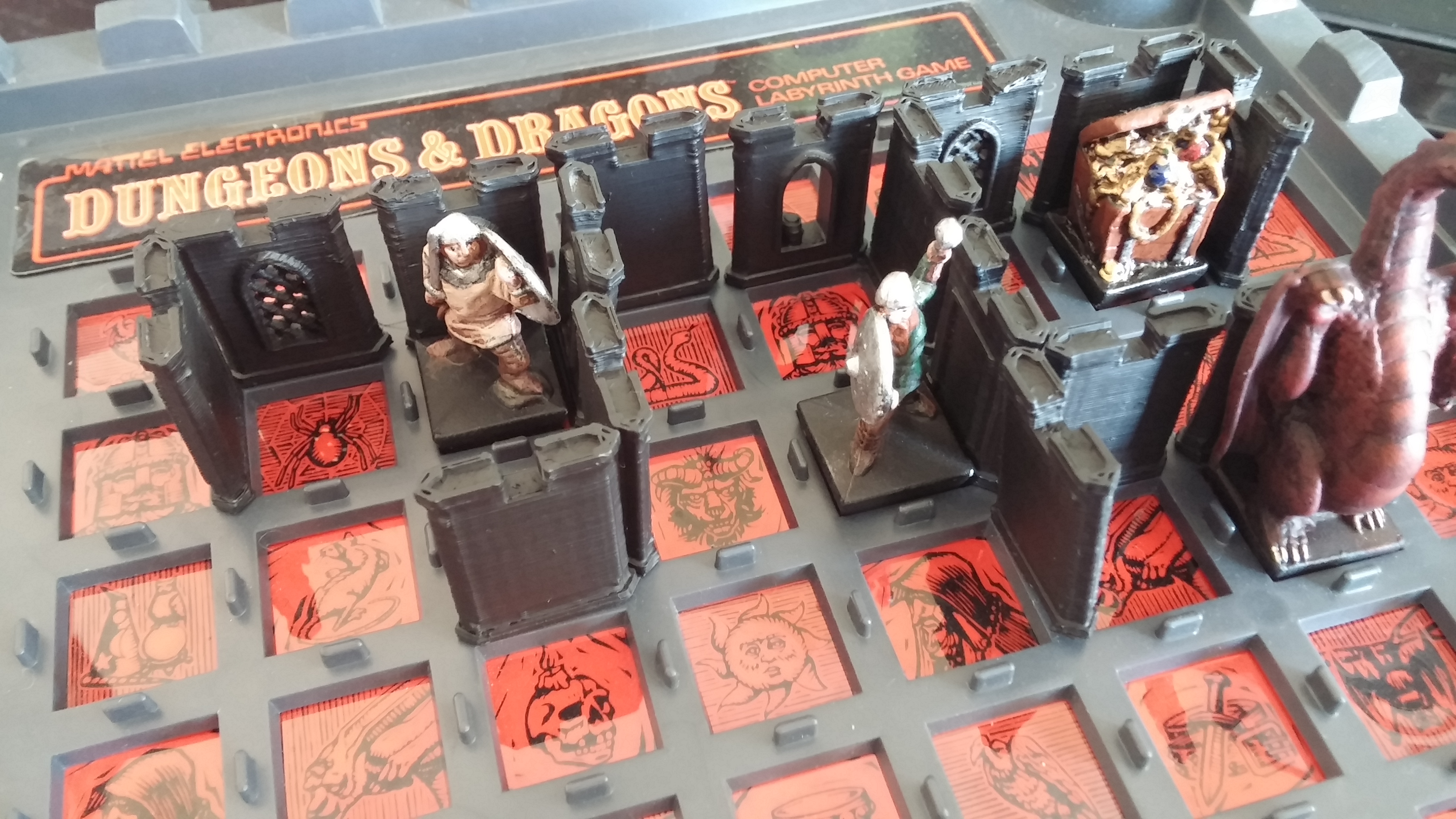 Dungeon & Dragons Computer Labyrinth Game Walls