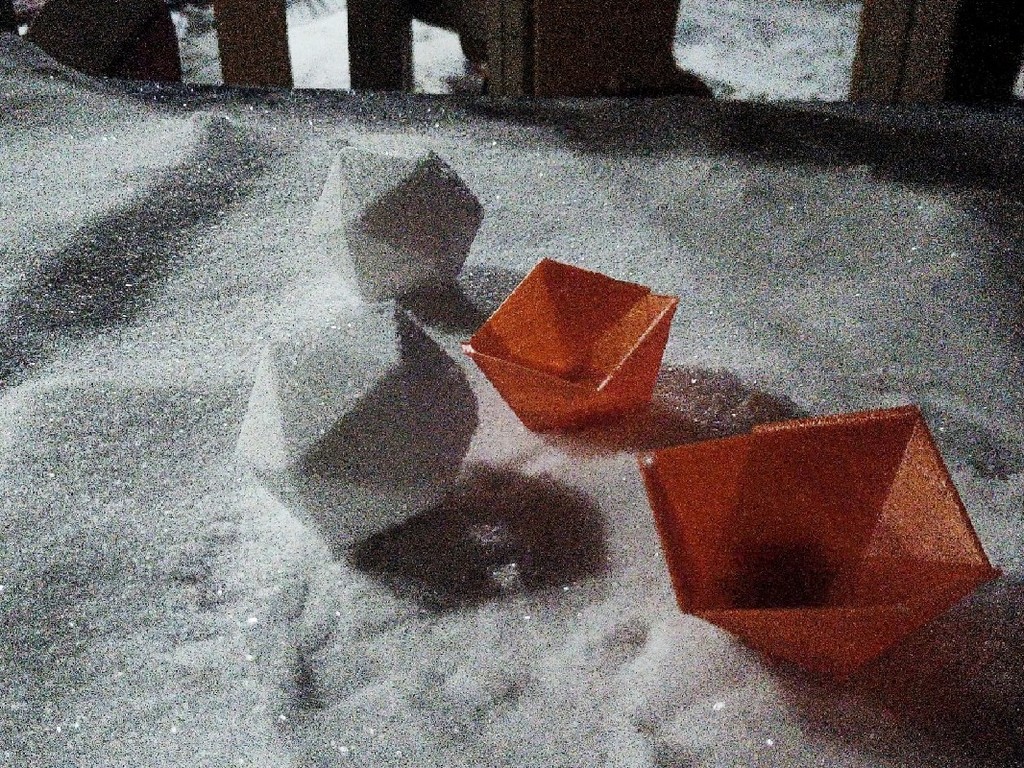 Icosahedron snowball maker (snowball mold)