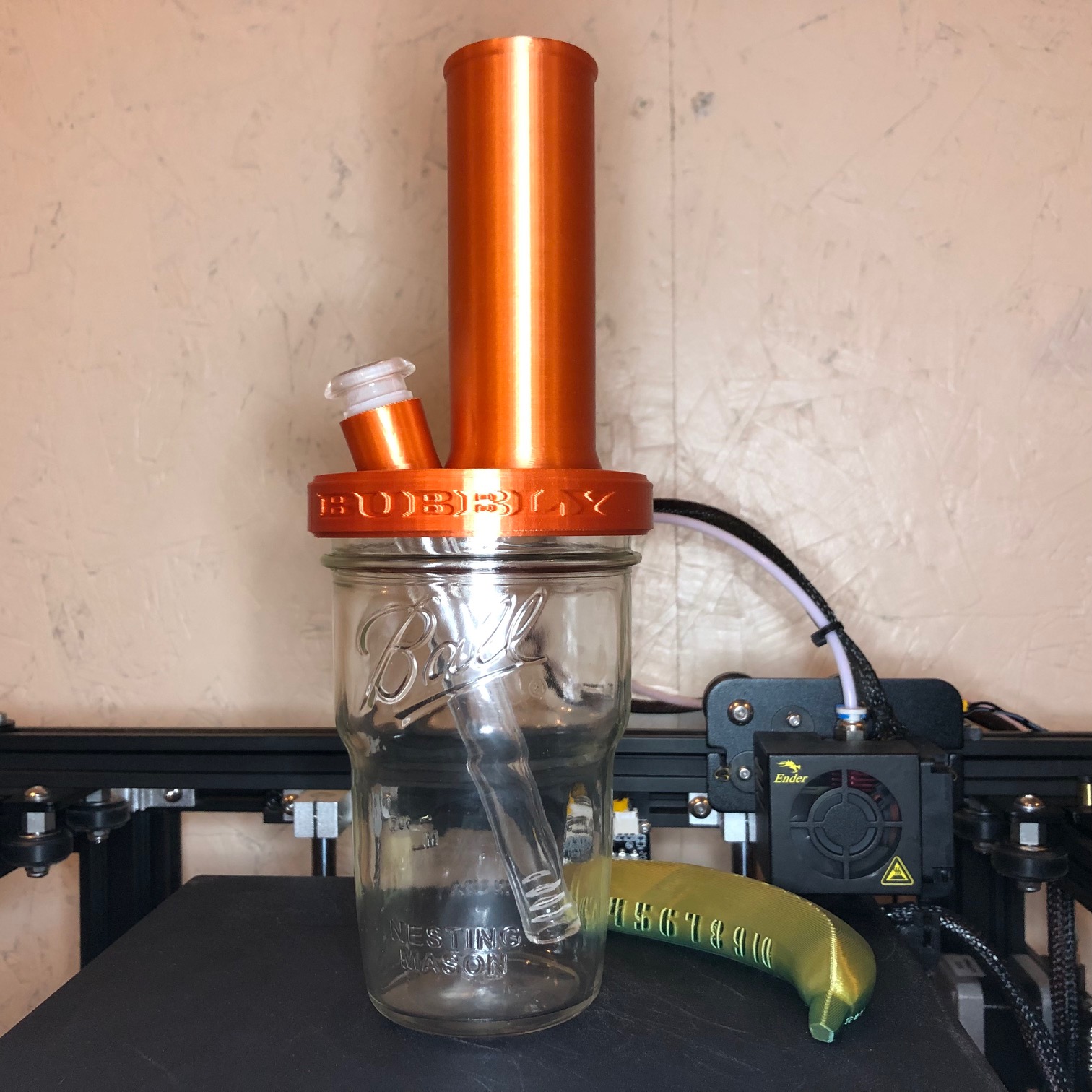 Stubby Bubbly: the Mason Jar Bong