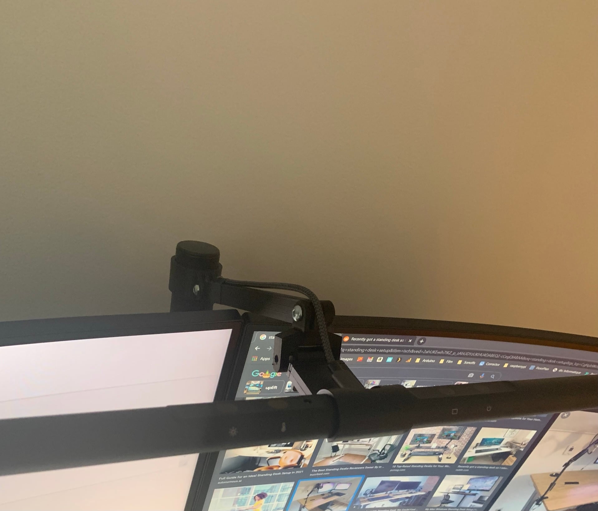 Quntis Monitor Light Pole Adapter