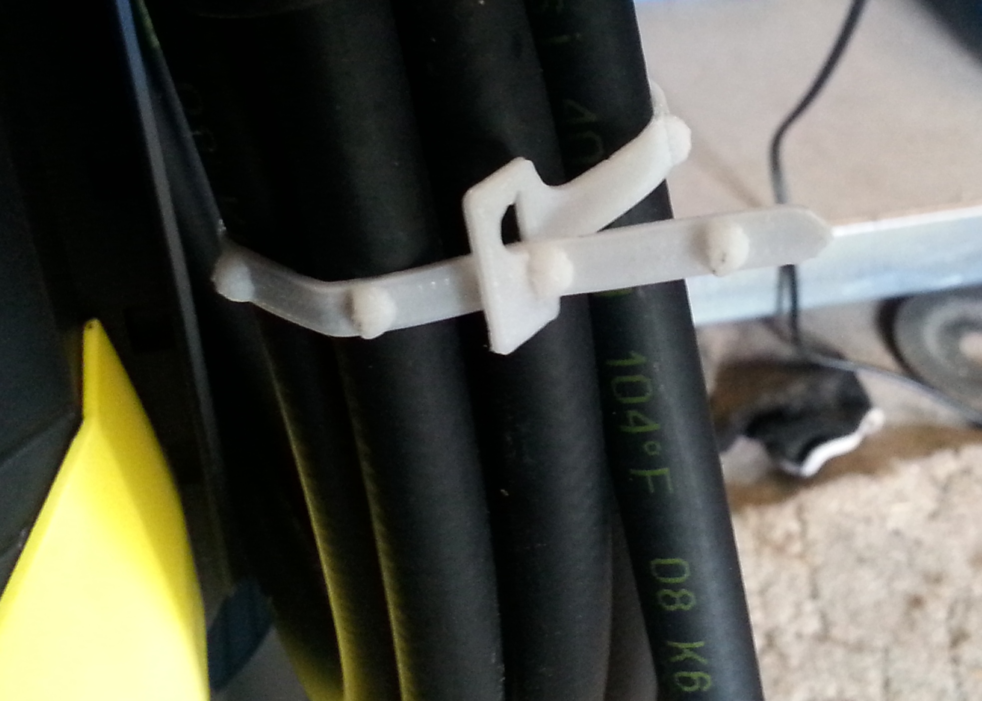 Kabelbinder Крепёжные стяжки cable ties