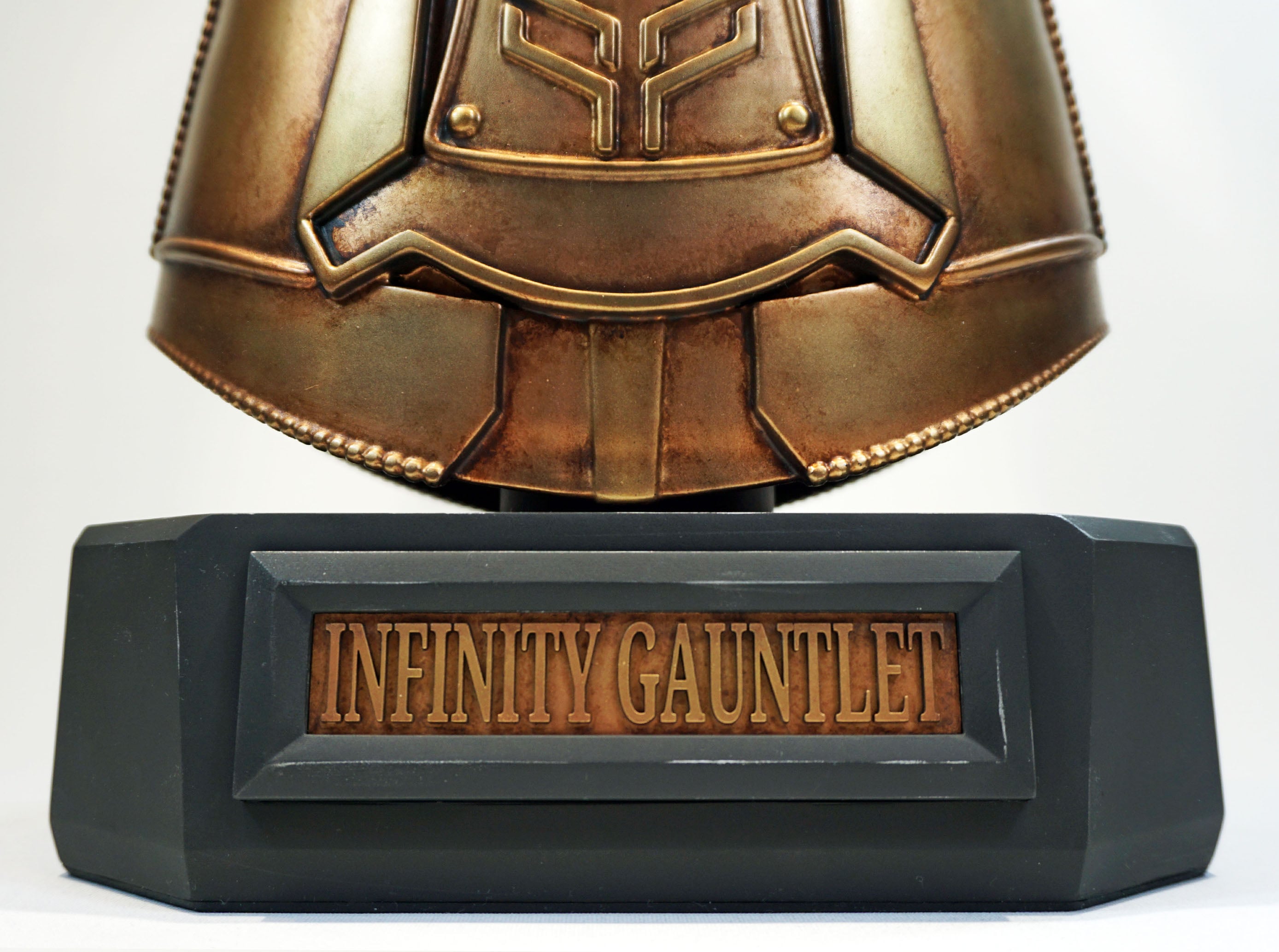 The DISPLAY BASE for «The Infinity Gauntlet»