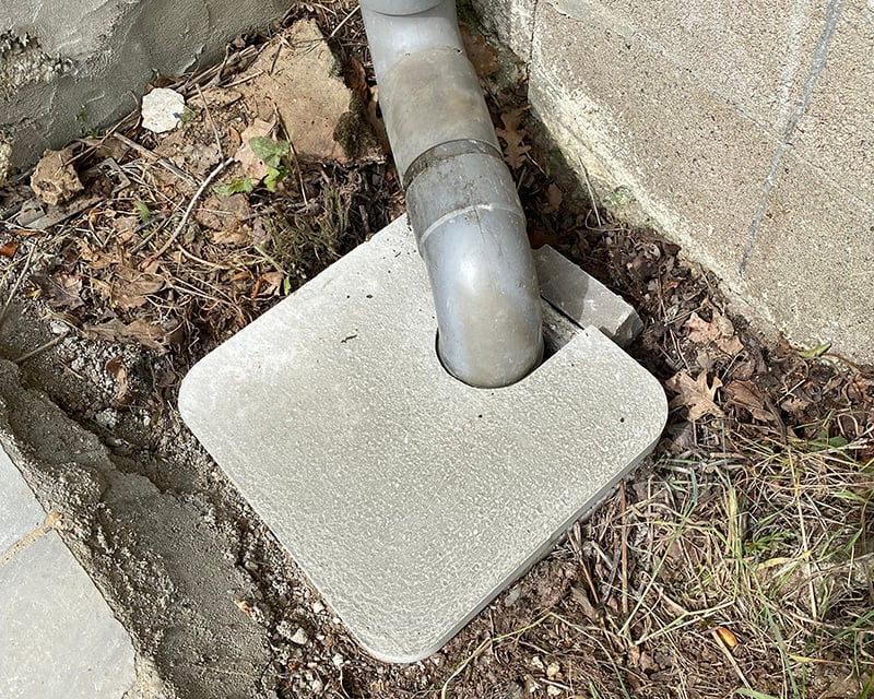 Moule pour couvercle de regard eaux pluviales en béton / Mold for casting a rainwater manhole cover in concrete