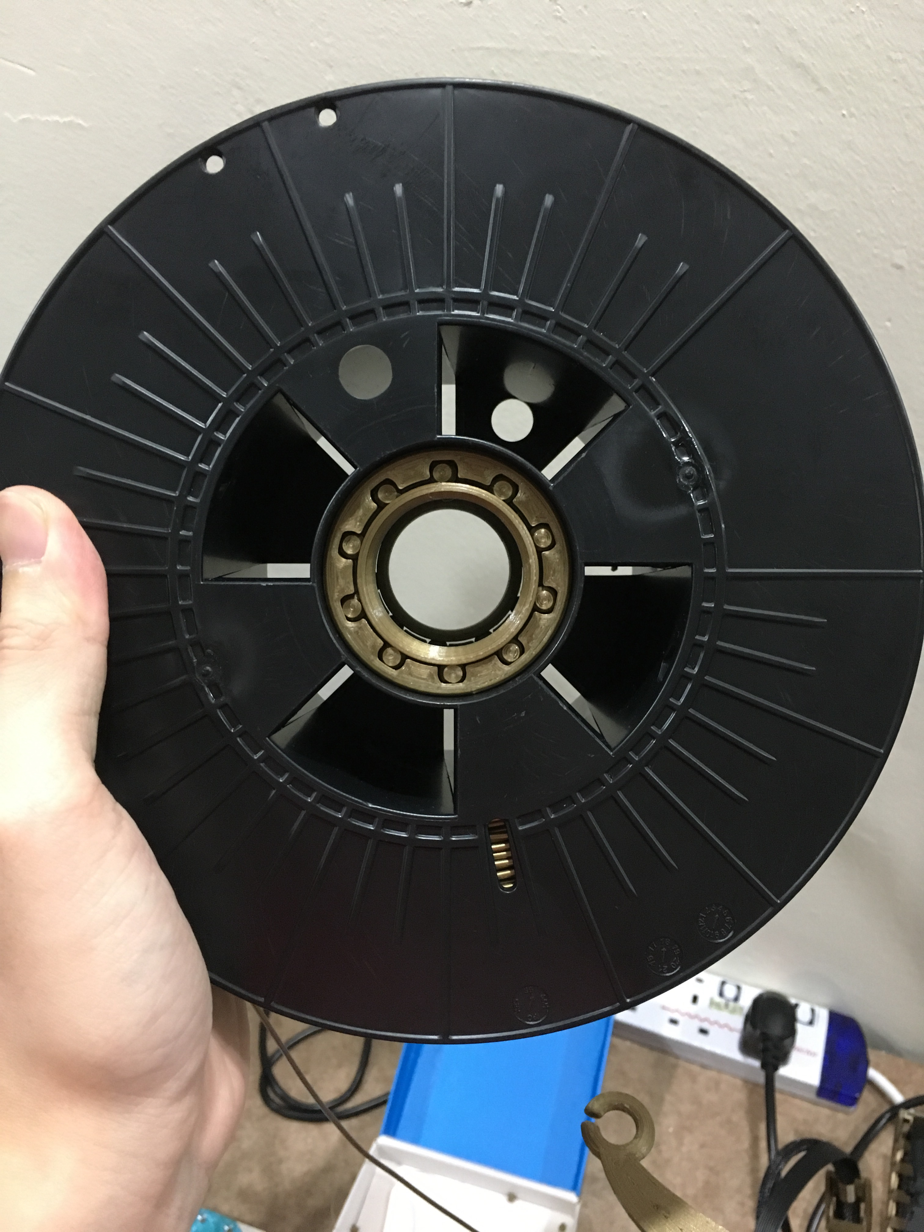 Spool holder bearing