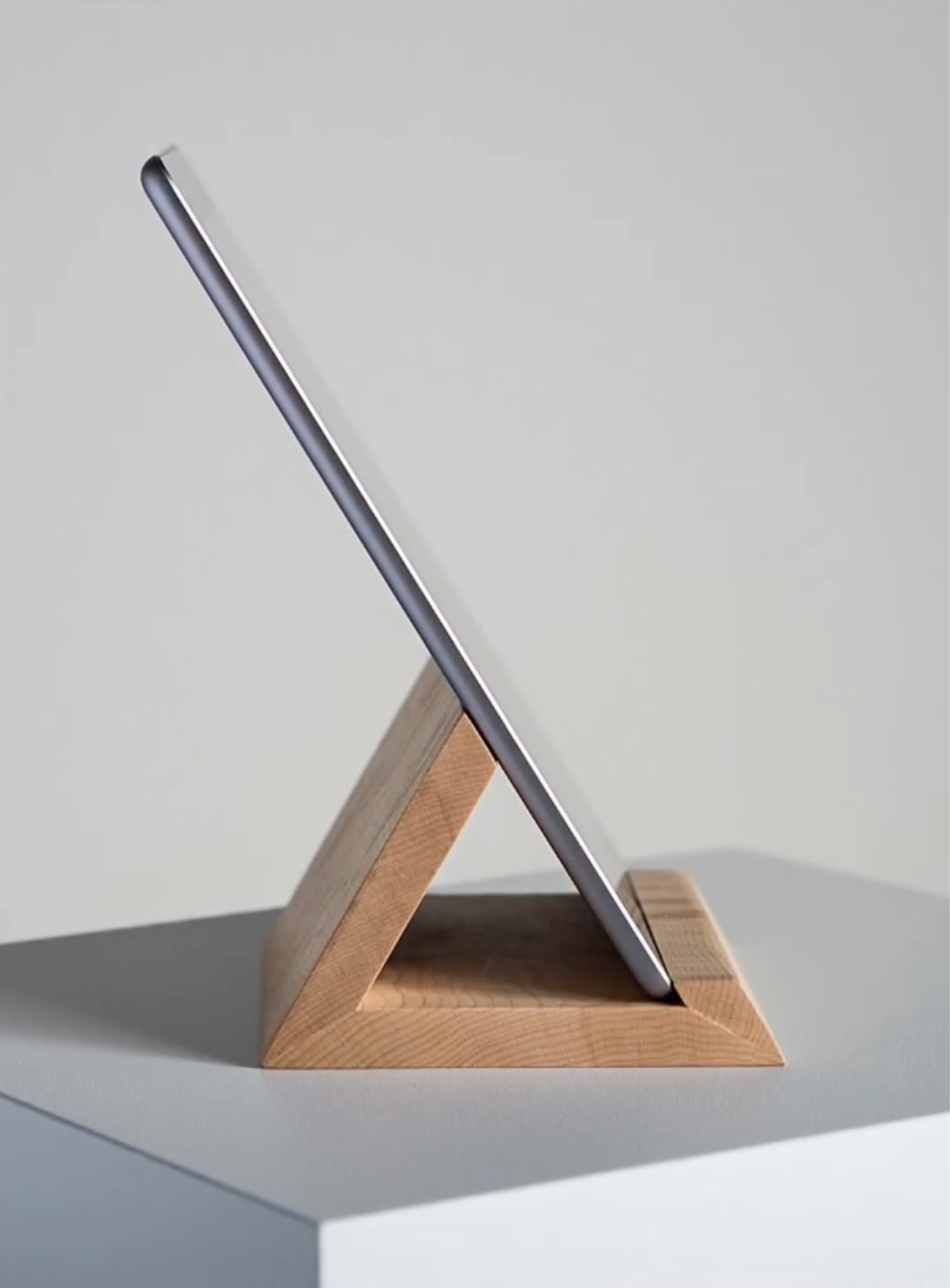 Customisable iPad/iPhone Stand