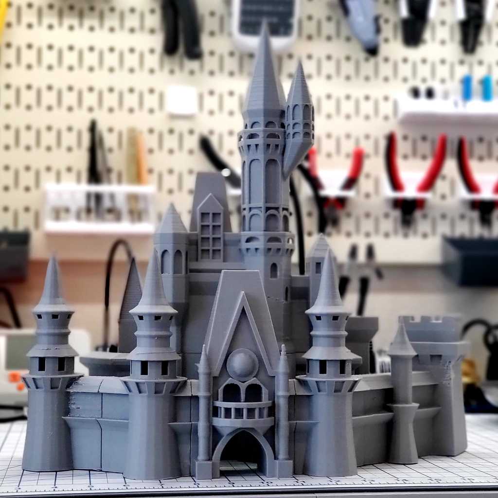 Disney / Cinderella's Castle - Printable in Sections