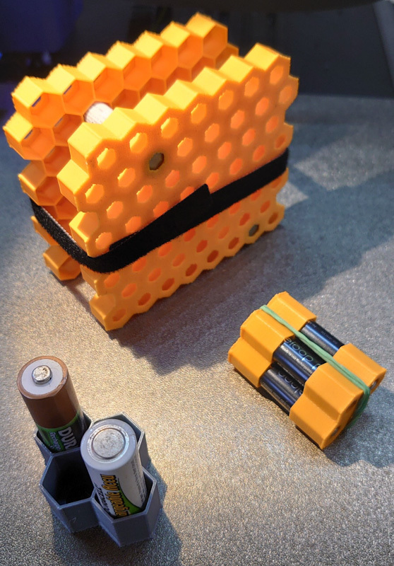 AA /AAA Hexagonal Battery Box