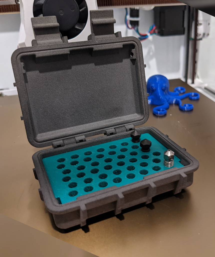 A Sturdy Nozzle Holder Using A Formlabs Nylon Sample Case