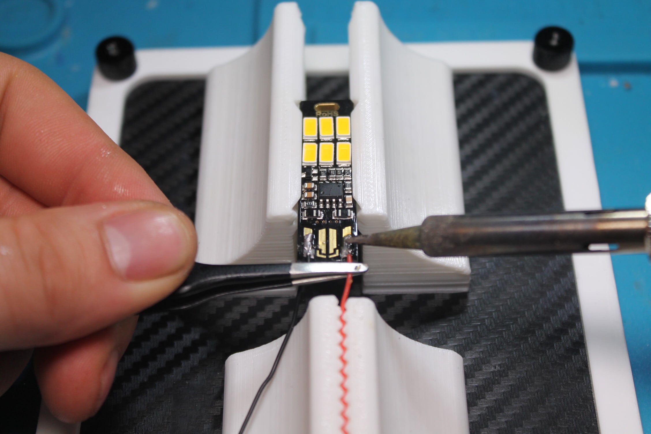 Magnetic Soldering Station