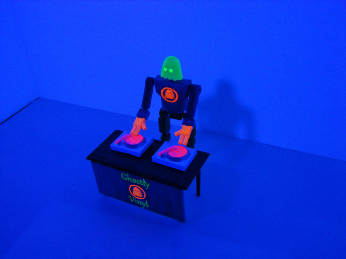 Ghostly Vinyl Challenge Robot DJ