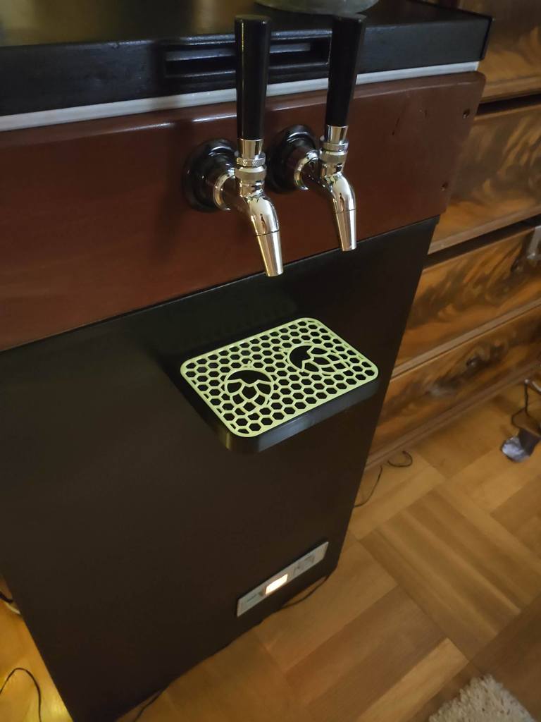 Beer drip tray for 2 taps
