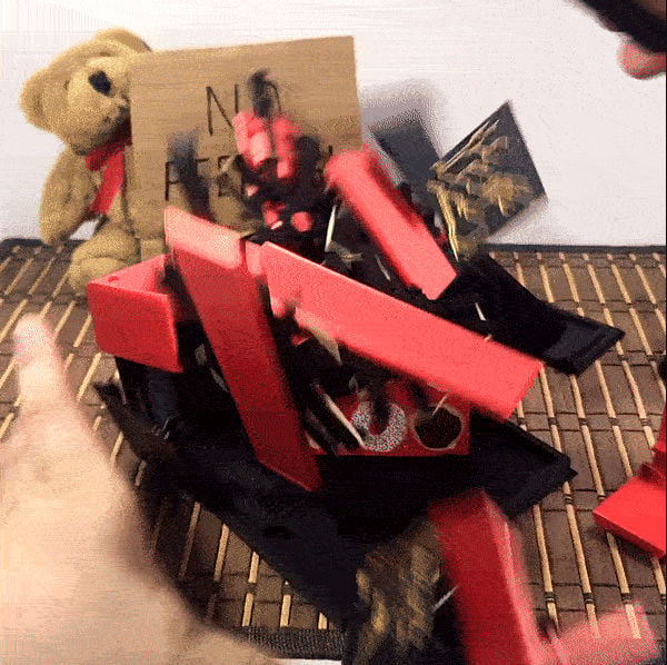 Techno Tile for Exploding Gift Box V2