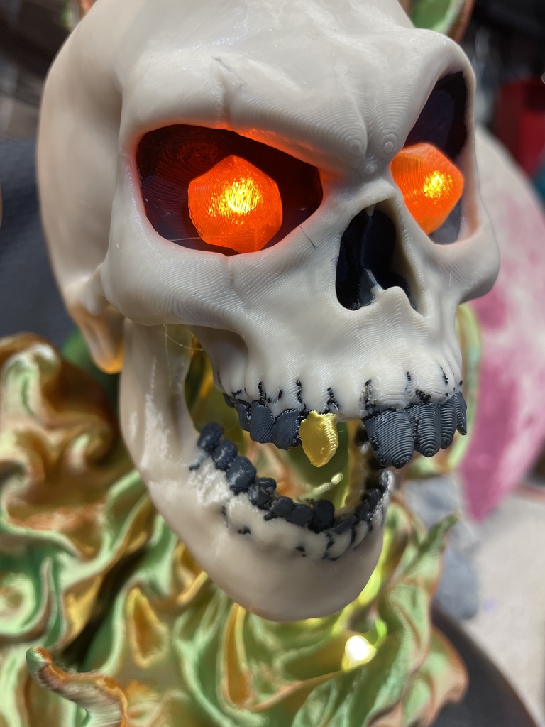 Flaming Skull with LED eyes