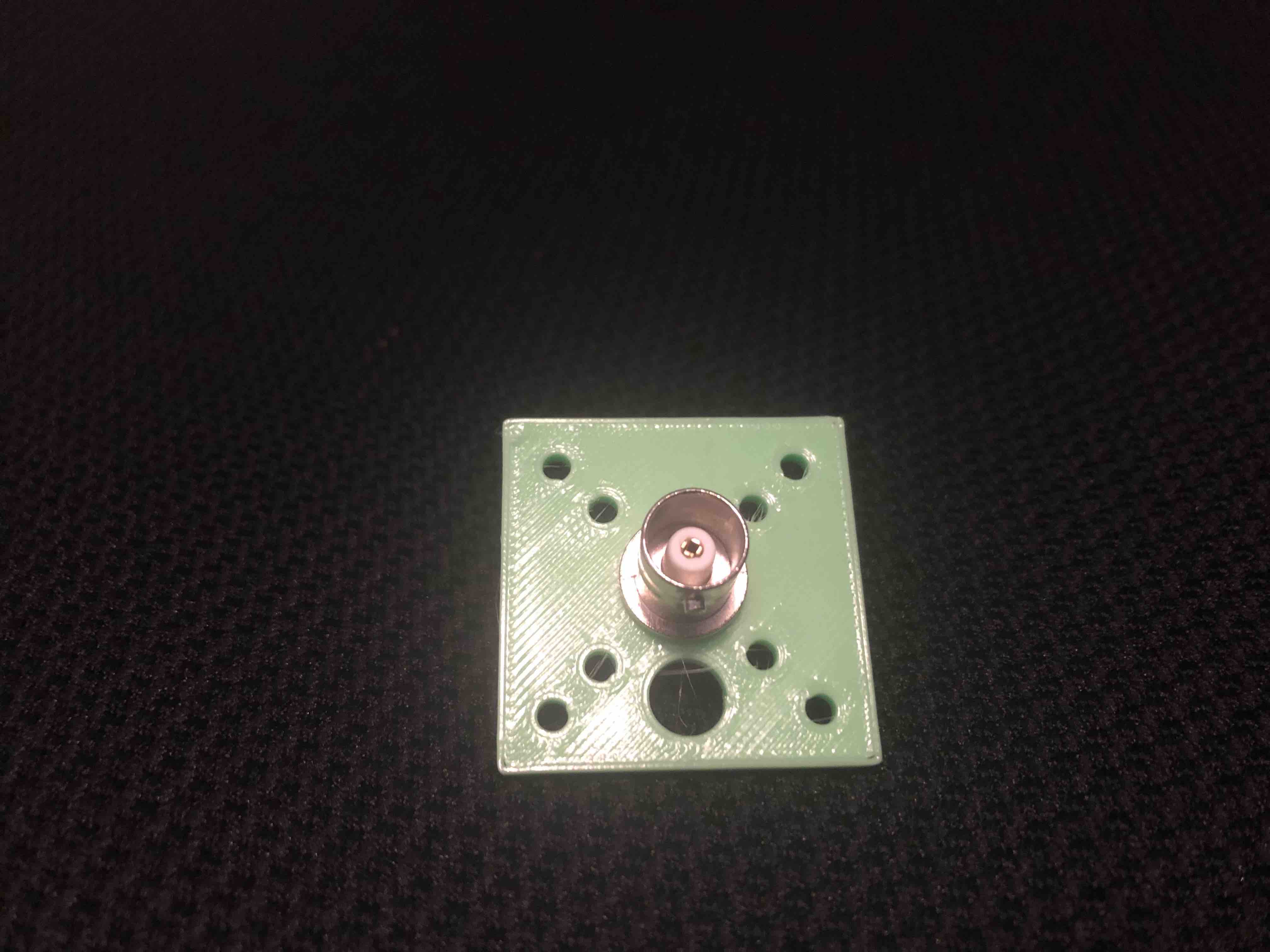 BNC Vertical Antenna Connector