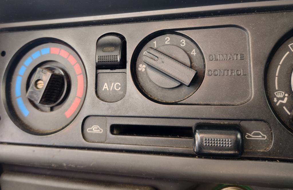 Ford Ranger (Mazda B2500) heater fan control knob
