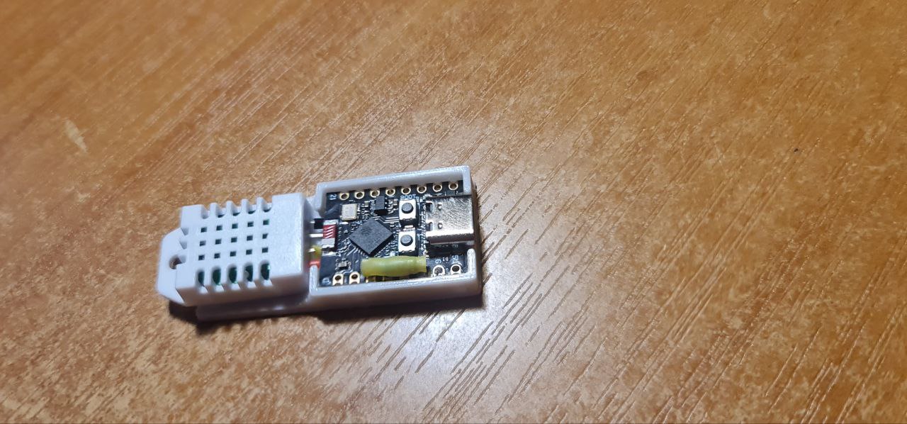 ESP32-C3 SuperMini & DHT22 Compact Enclosure