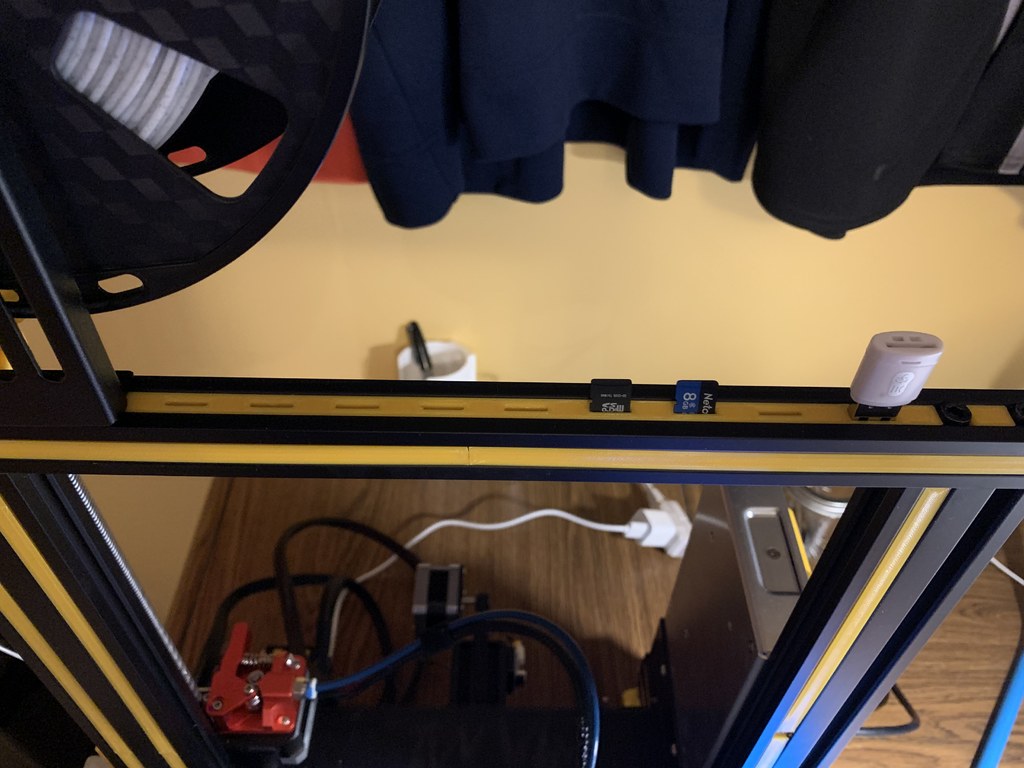 V-Slot Cover Ender 3 with Card and USB Slots