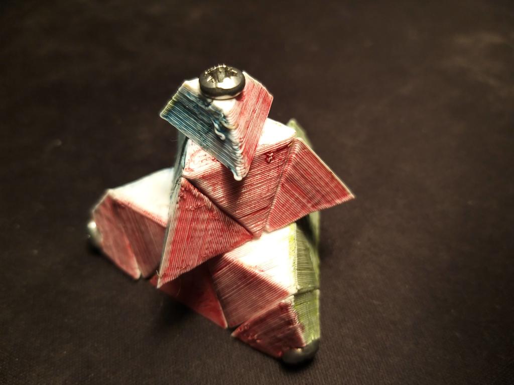 Pyraminx Twisty Puzzle (Rubik's Cube)