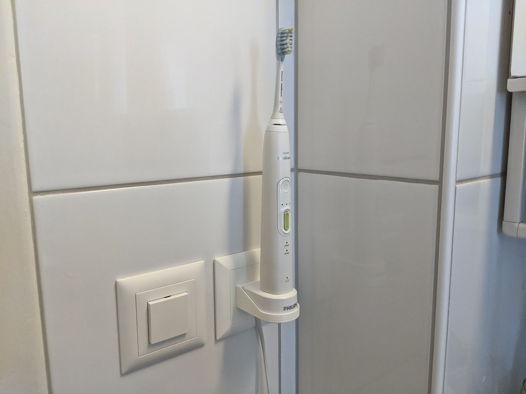Sonicare HX6100 Wall Mount - Double-sided Tape