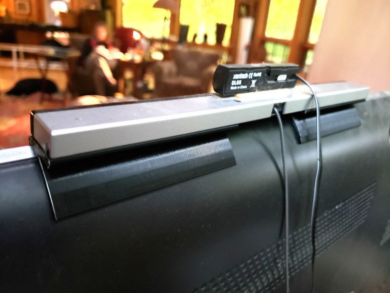 Nintendo Wii Sensor mount for Sony TV