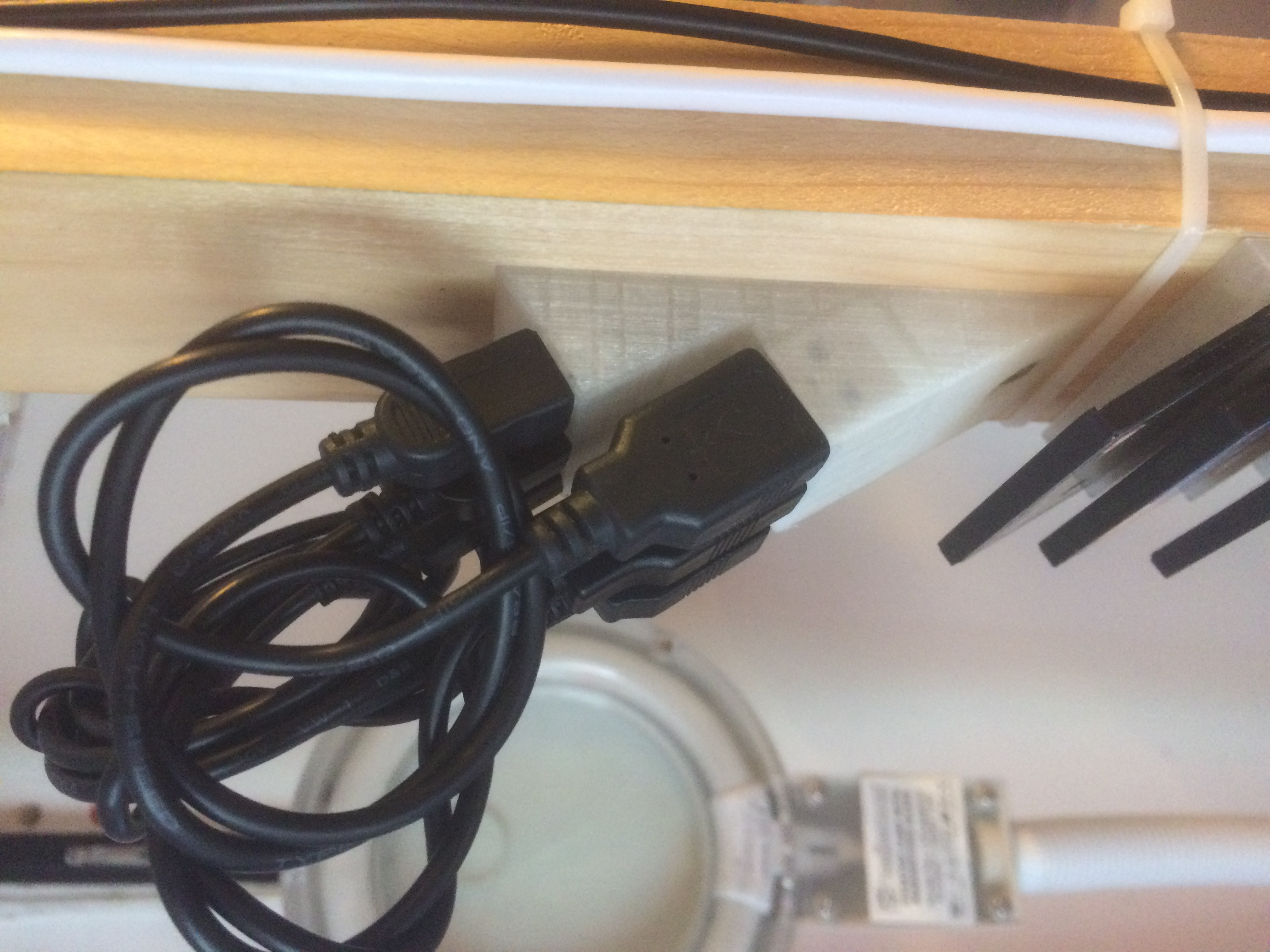 USB CABLE STORAGE