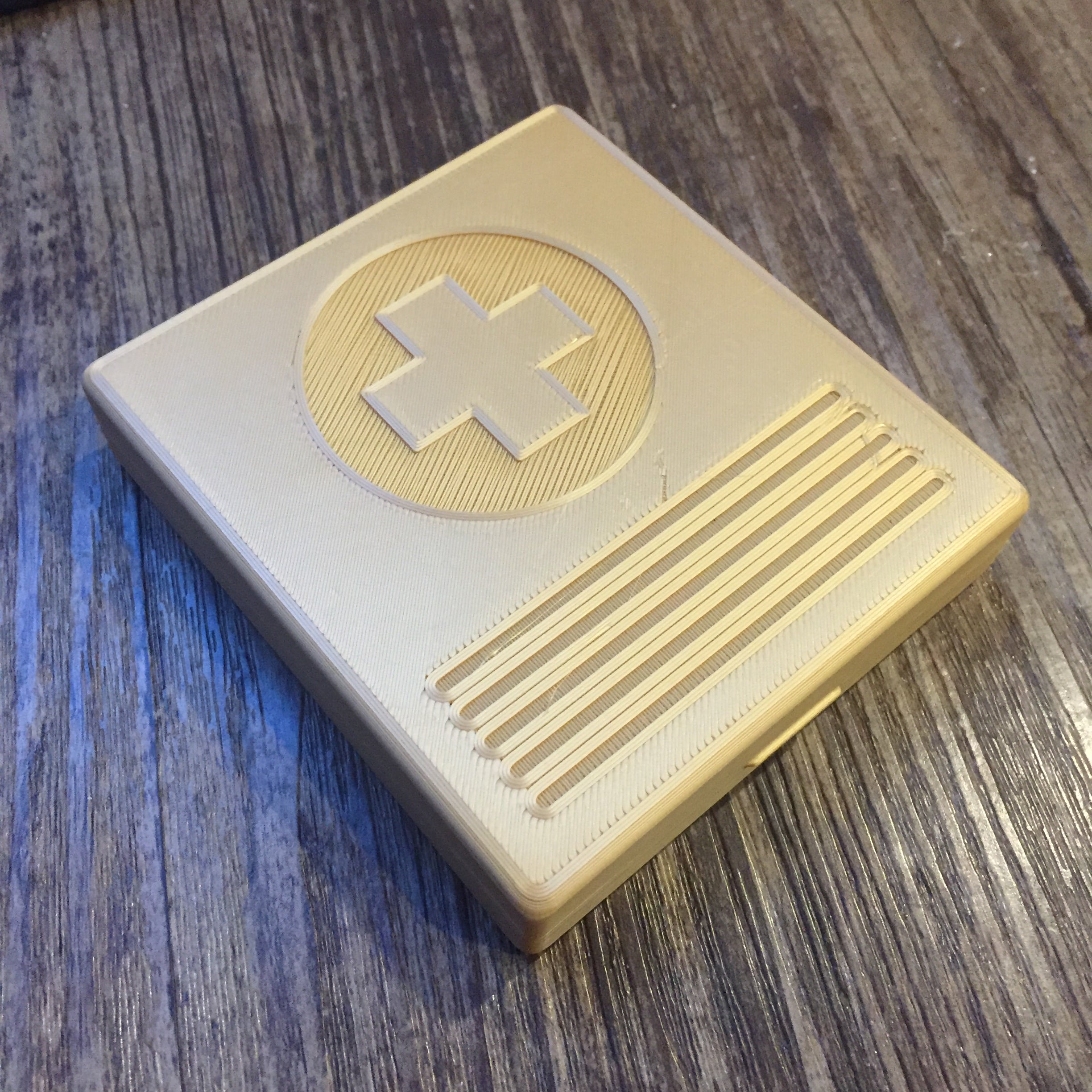 Pill box / Аптечка индивидуальная