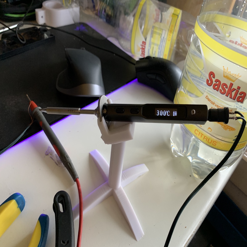 TS-100 soldering stand