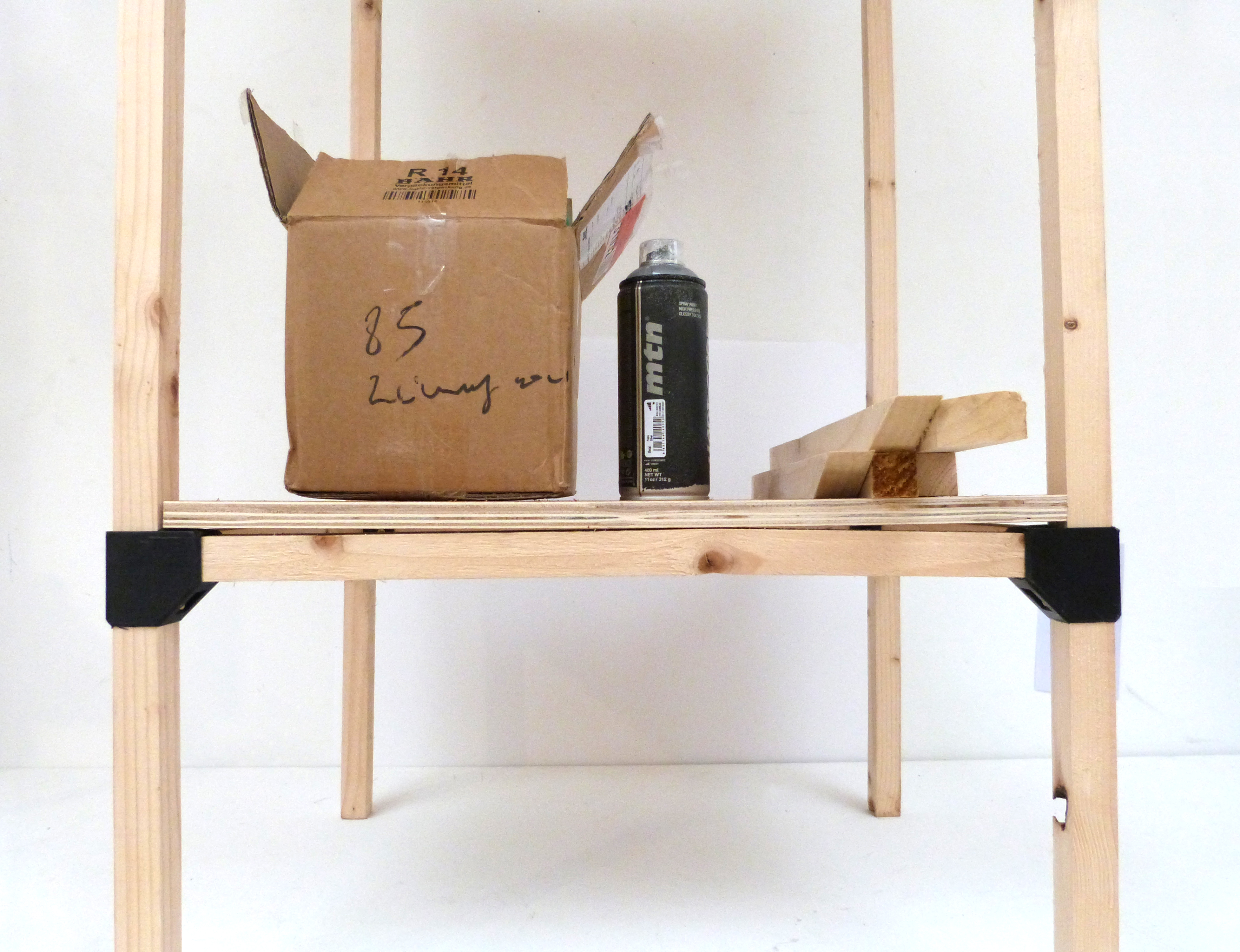 Simple reusable shelf system