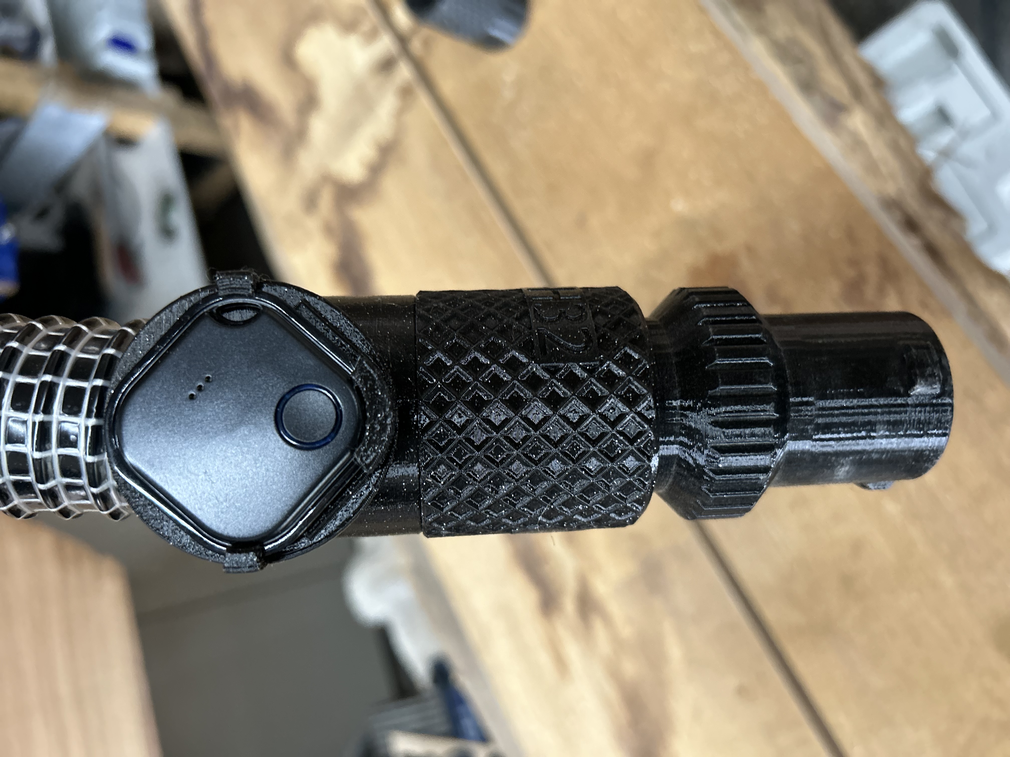 osVAC Adapter F32-H32 with Shelly BLU Button 1 Wall Mount