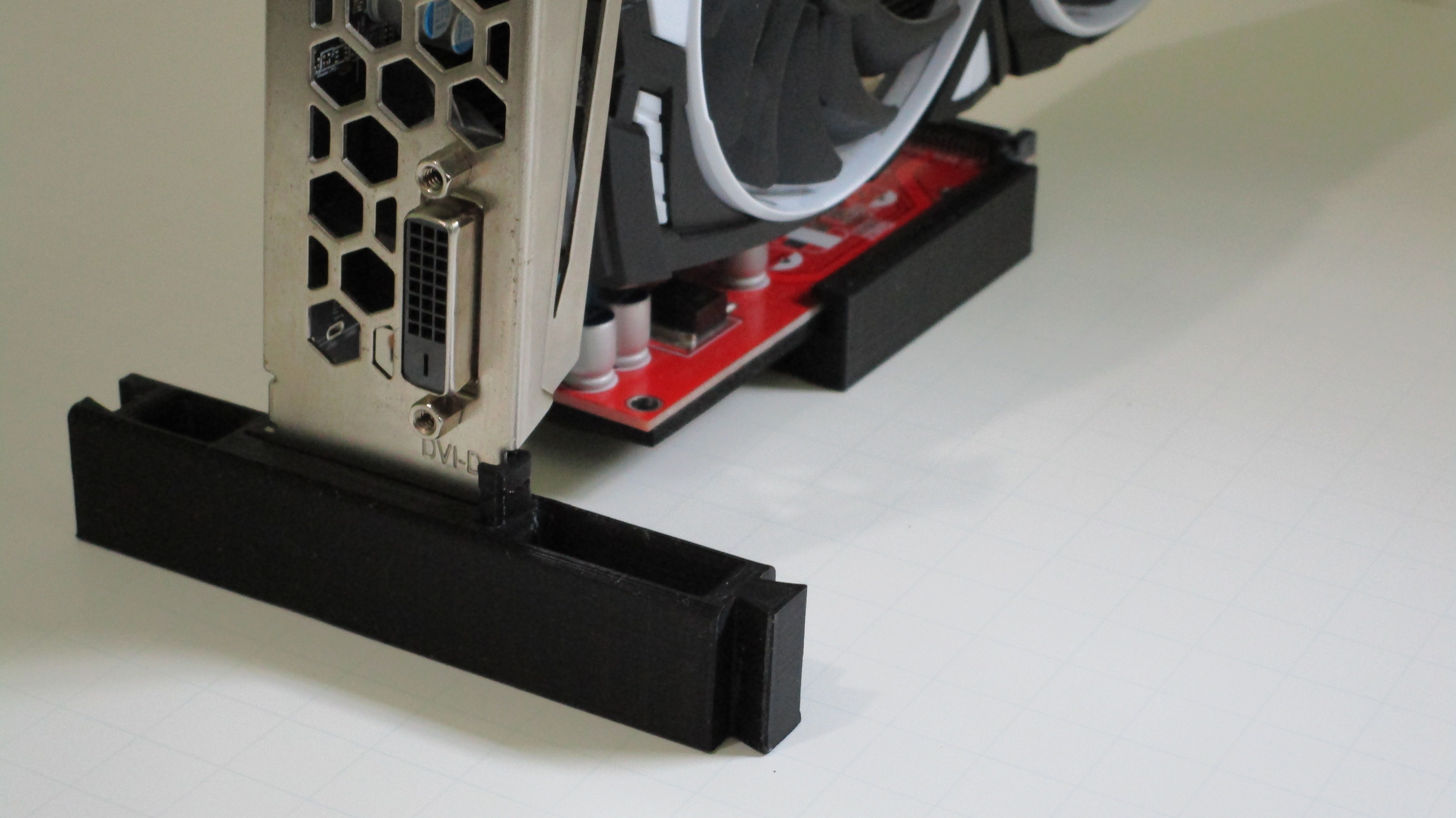 GPU and Riser Stand Horizontal Interlock Dove Tail With Revision 2 for mining setup