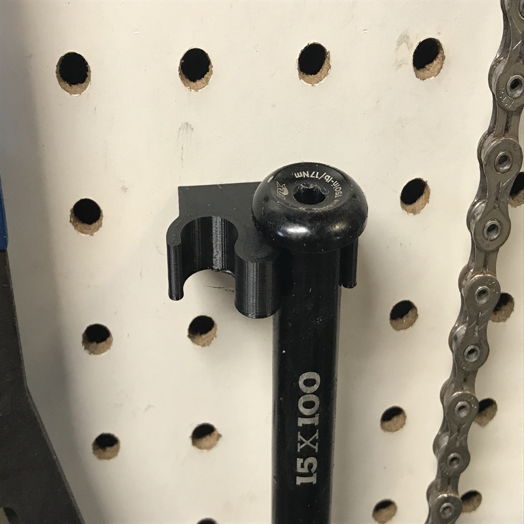 12mm and 15mm bicycle thru axle holder for pegboard