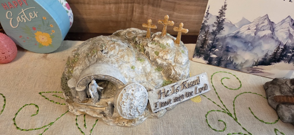 Mary and Jesus at the tomb