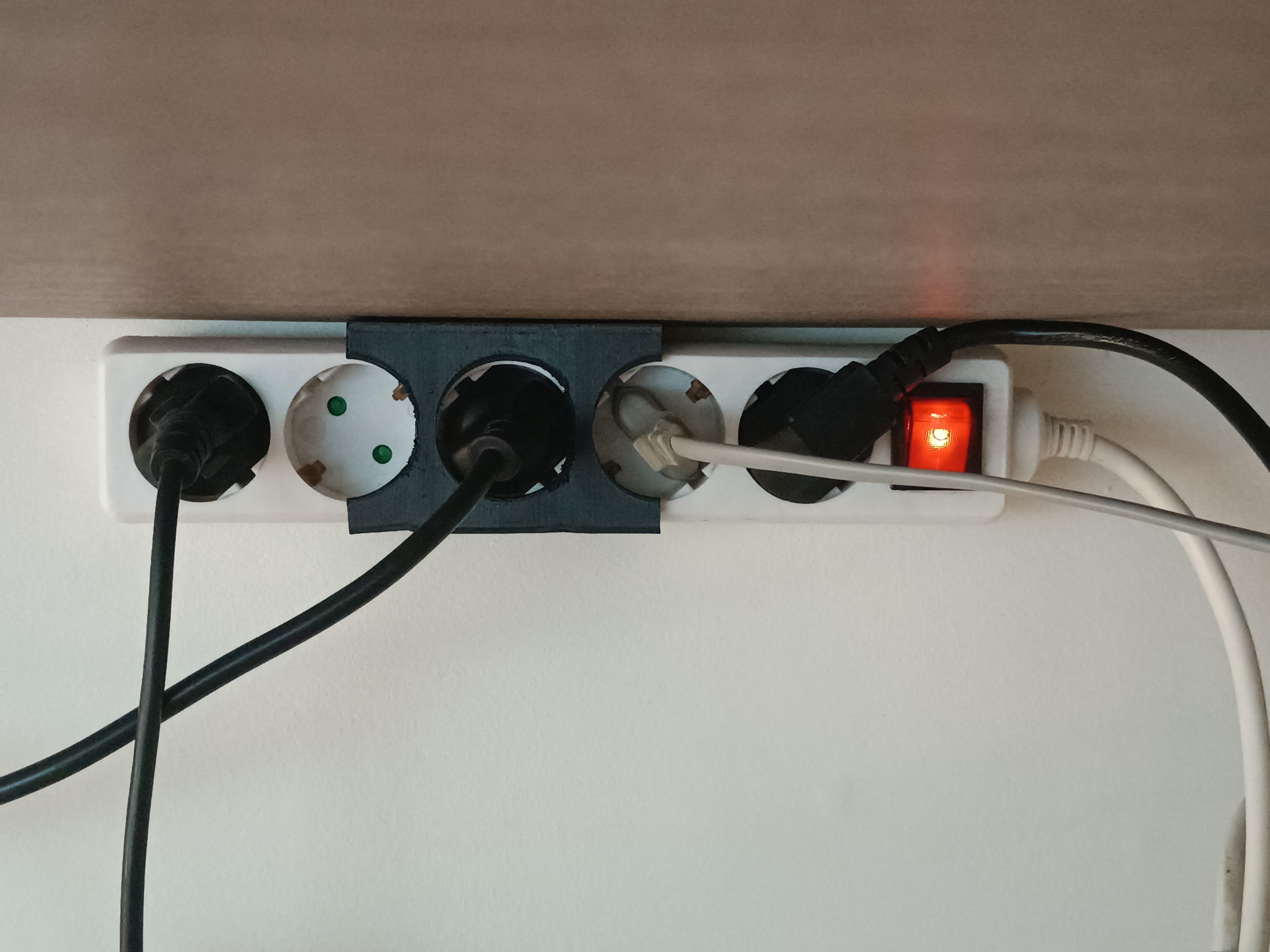 Multiple socket table holder