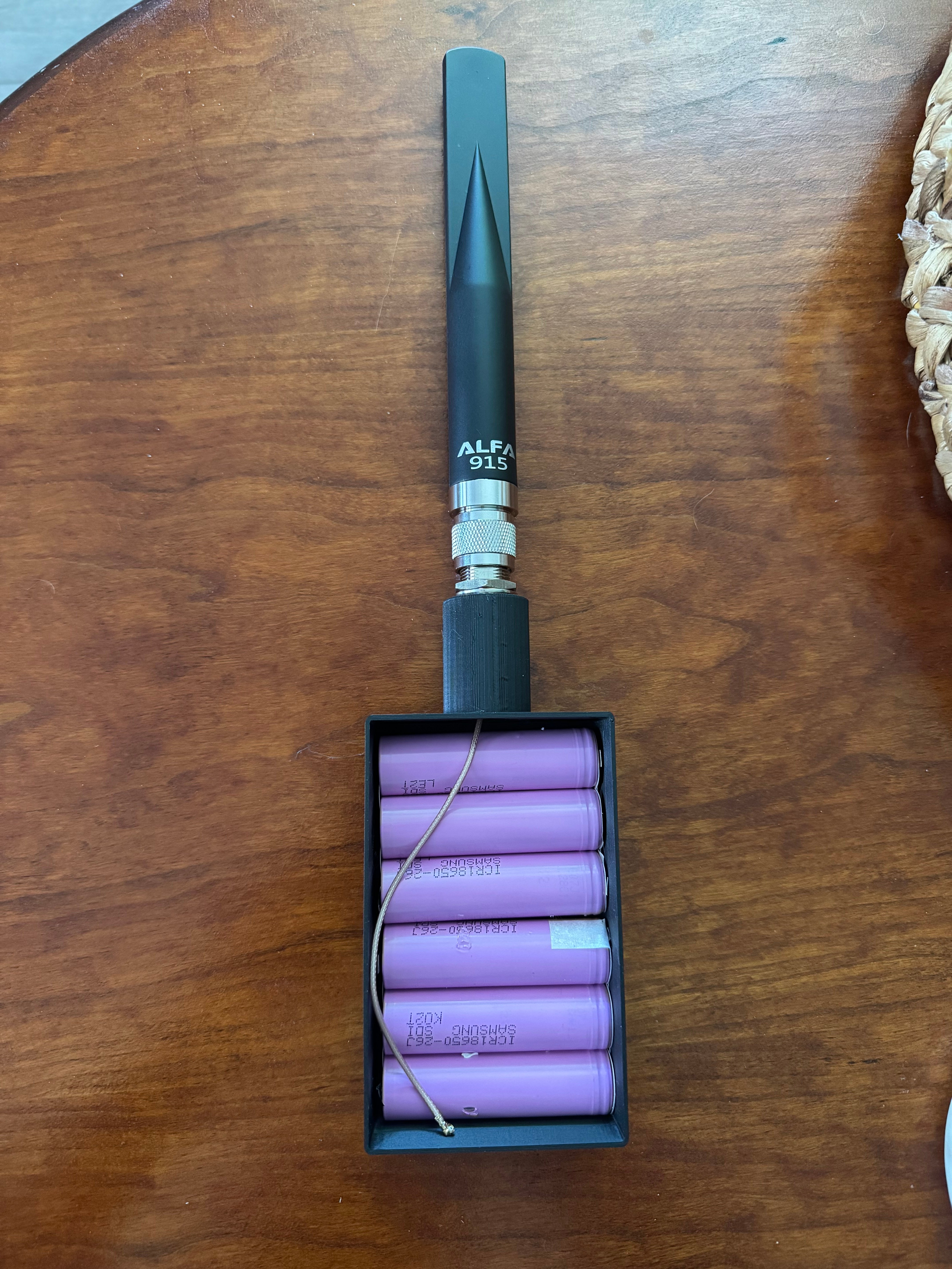 Mesh / LoRa 6x 18650 Box + N Type Antenna