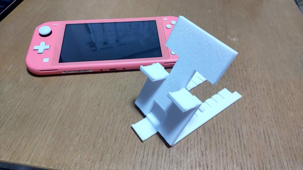 Compact folding stand for Nintendo Switch