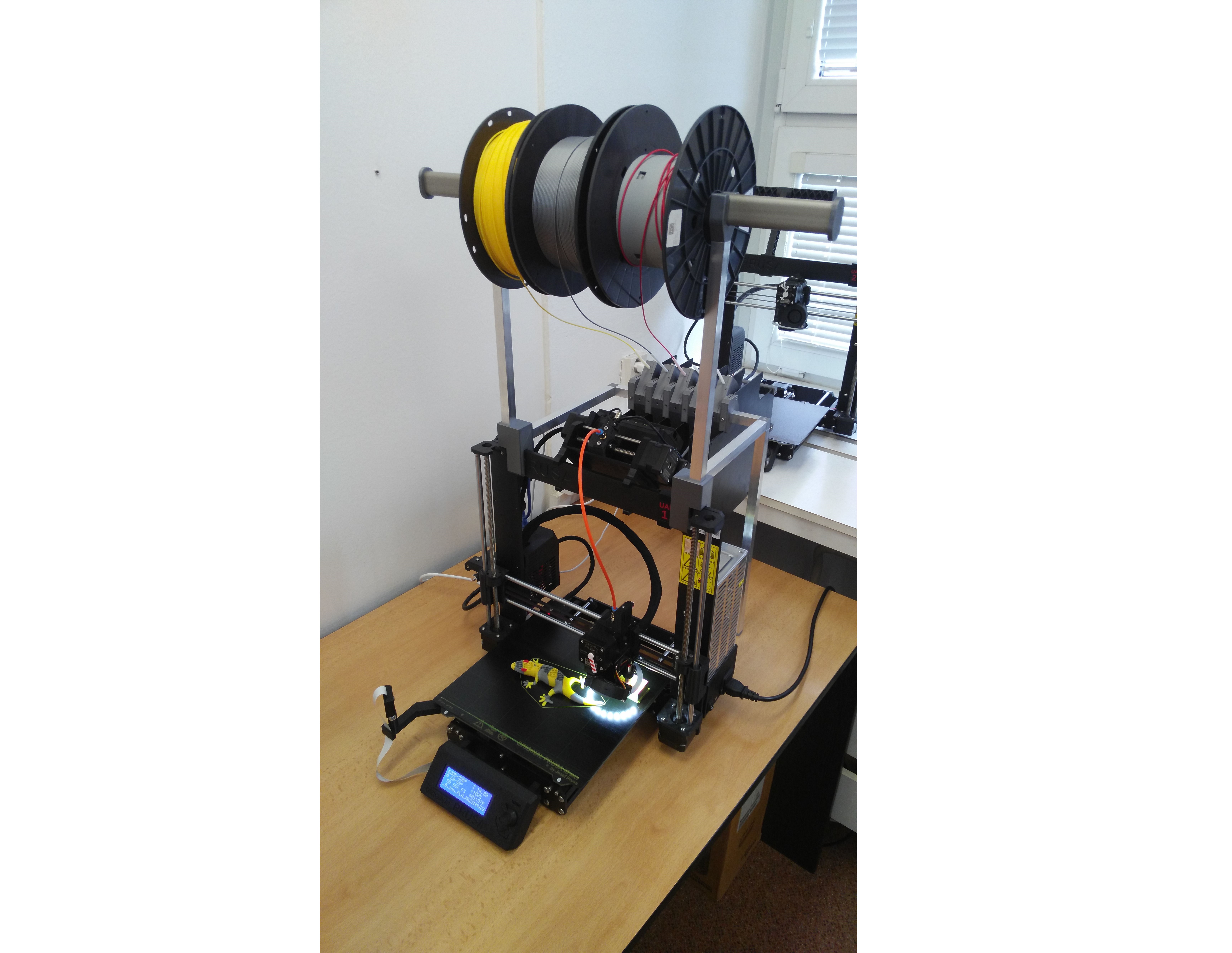 Prusa i3 MK3 MMU2 filament holder and buffer (top load)