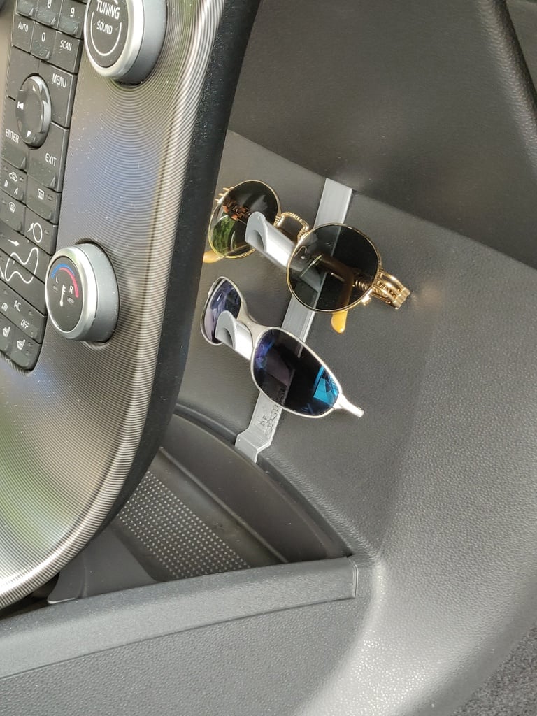 Sunglasses holder Volvo C30