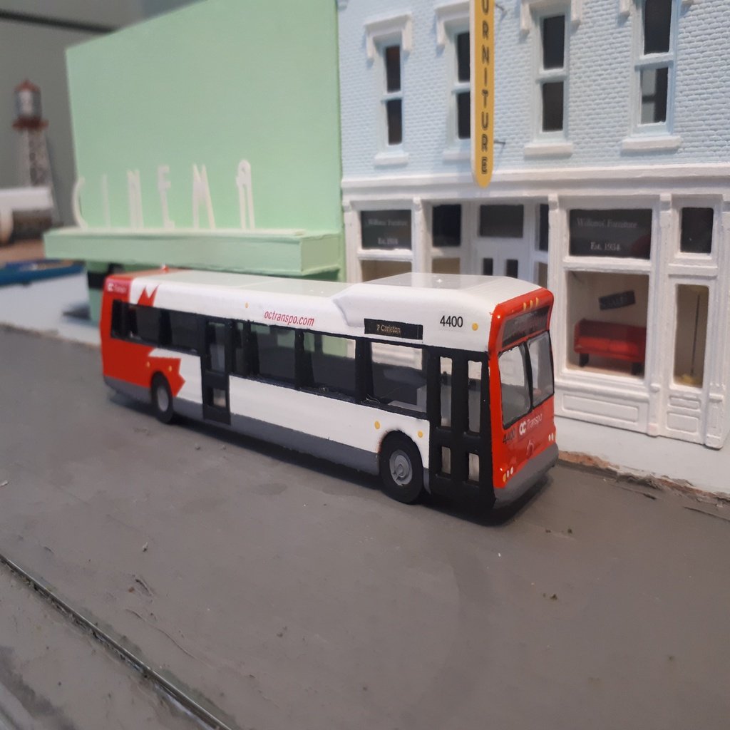 HO Scale - Invero 40' City Bus