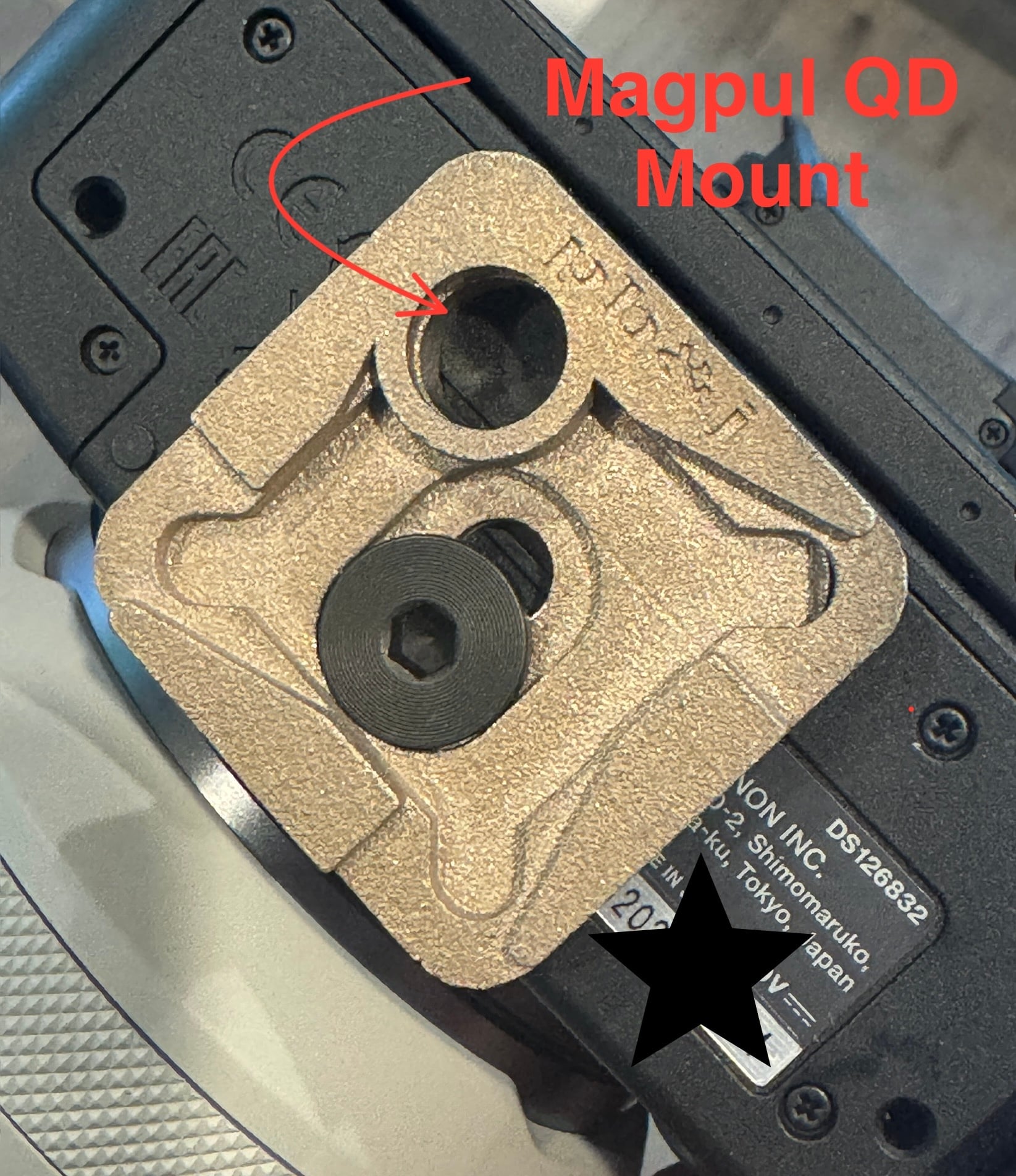Peak Design Standard Plate with Magpul (QD) attachment for Camera