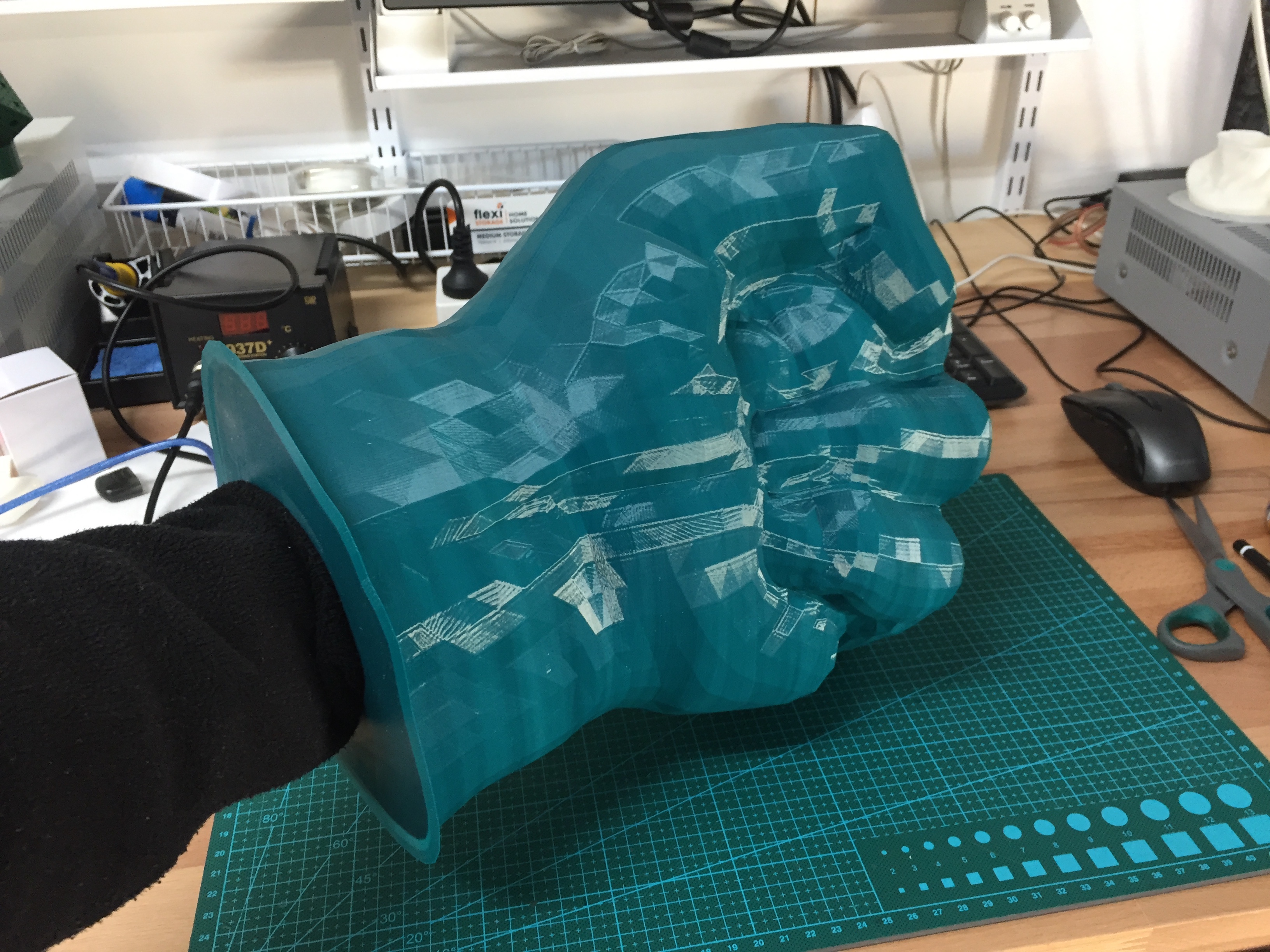 Hulk hands