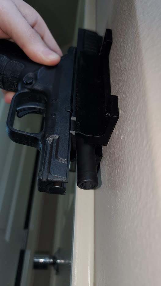 Magnetic gun holster